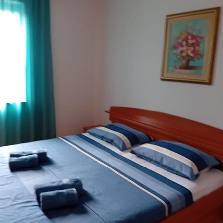 Appartamento Maria'S Haus Novigrad Istria Esterno foto